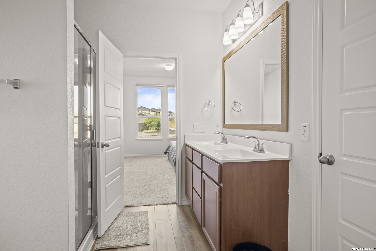 5015 Galvan Manor Converse TX 78109