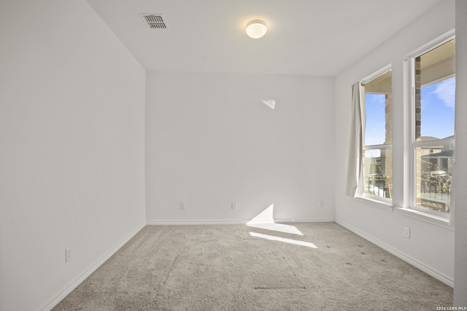 5015 Galvan Manor Converse TX 78109