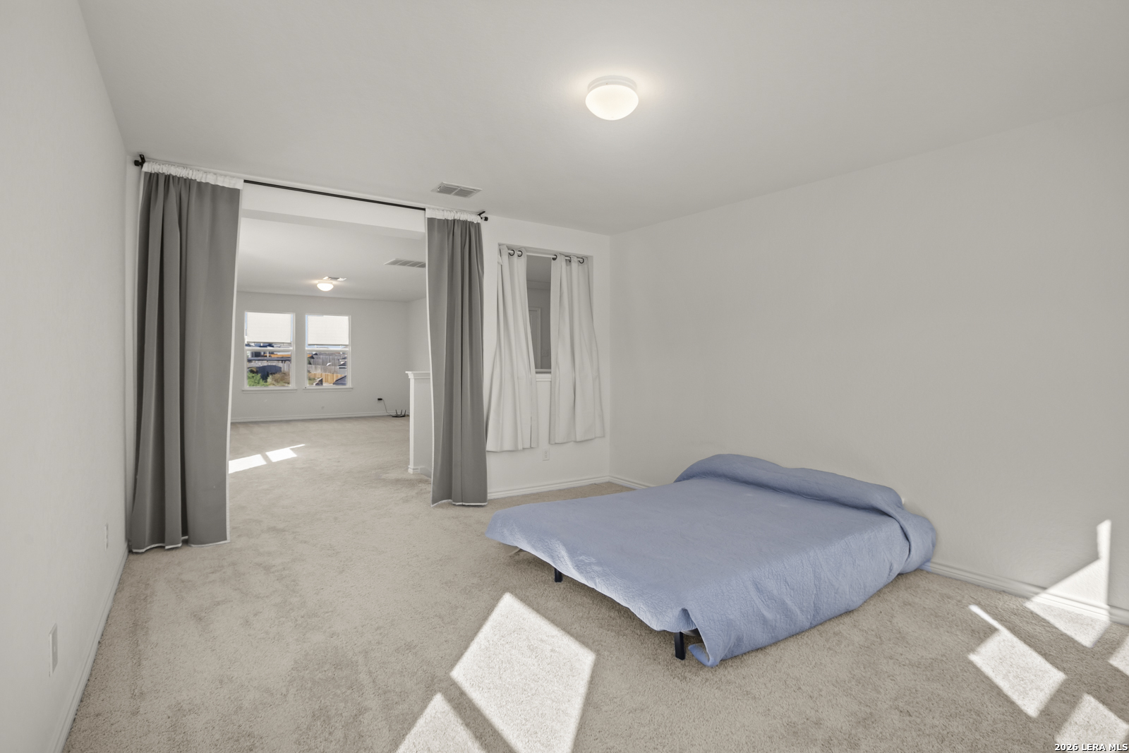 5015 Galvan Manor Converse TX 78109