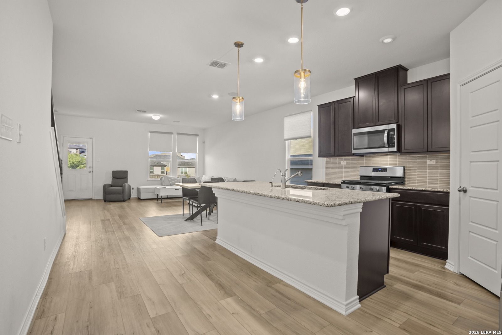 5015 Galvan Manor Converse TX 78109