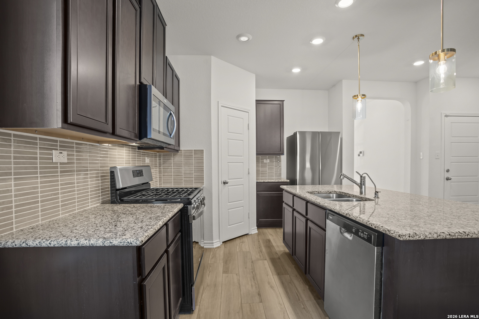 5015 Galvan Manor Converse TX 78109