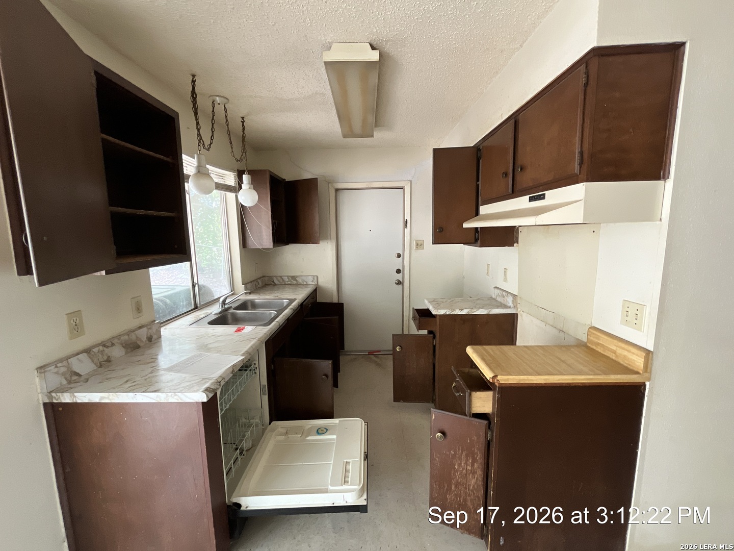 7422 Valley Oak Street Live Oak TX 78233