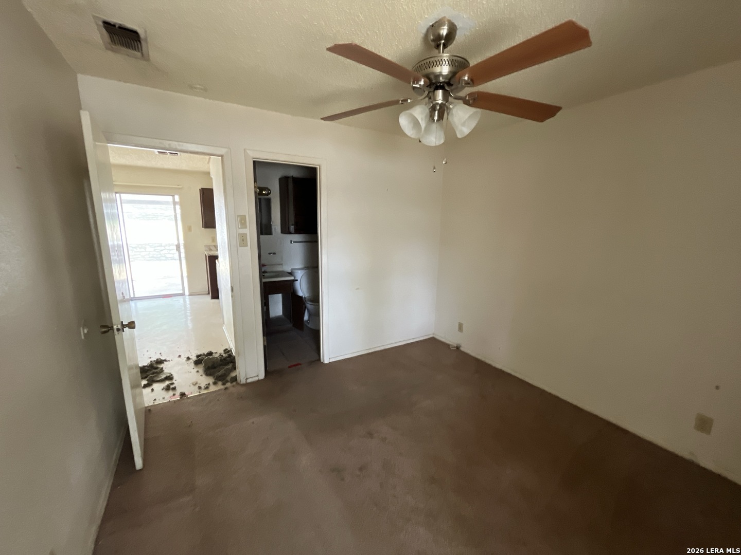 7422 Valley Oak Street Live Oak TX 78233
