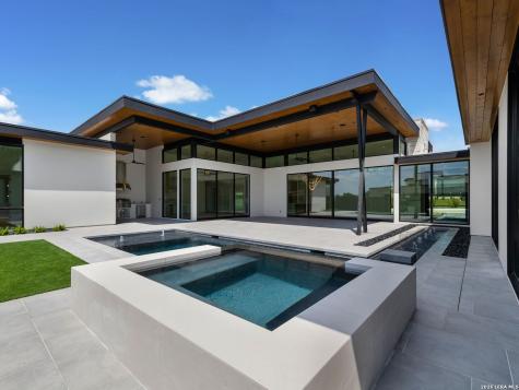 22 Vista Gredos San Antonio TX 78257