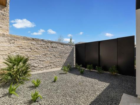 22 Vista Gredos San Antonio TX 78257