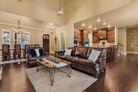 8442 Camp Verde Rio San Antonio TX 78255