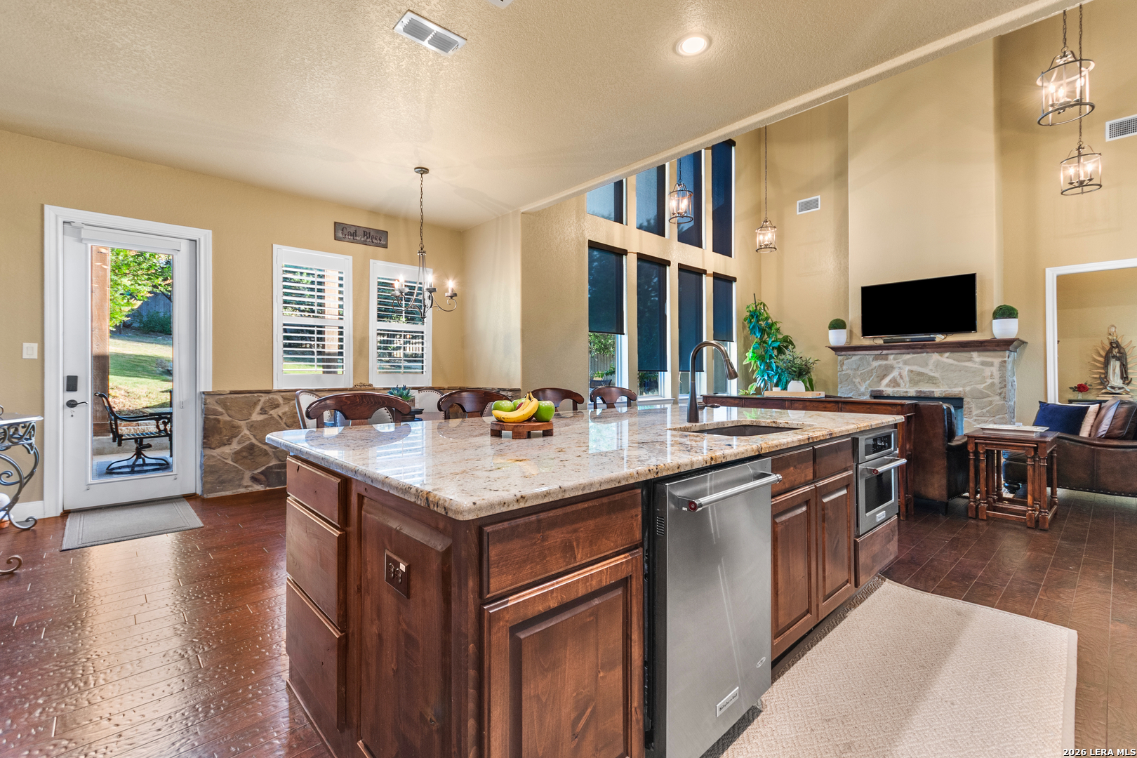8442 Camp Verde Rio San Antonio TX 78255