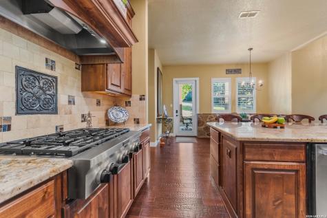 8442 Camp Verde Rio San Antonio TX 78255