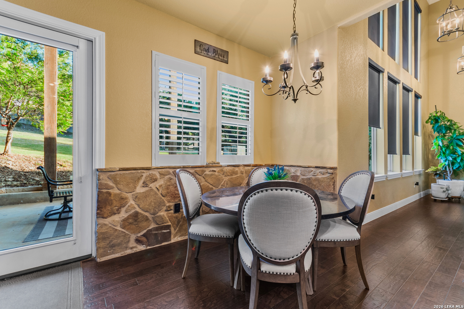8442 Camp Verde Rio San Antonio TX 78255