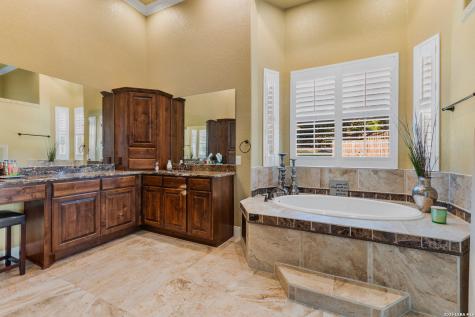 8442 Camp Verde Rio San Antonio TX 78255