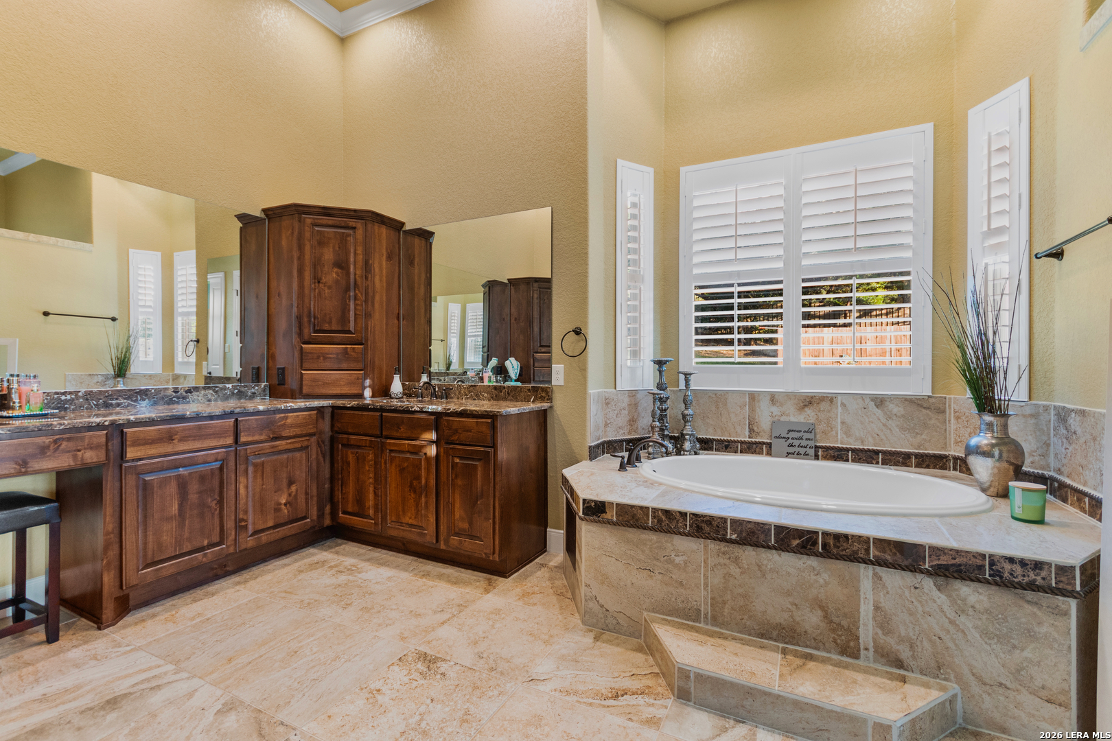 8442 Camp Verde Rio San Antonio TX 78255