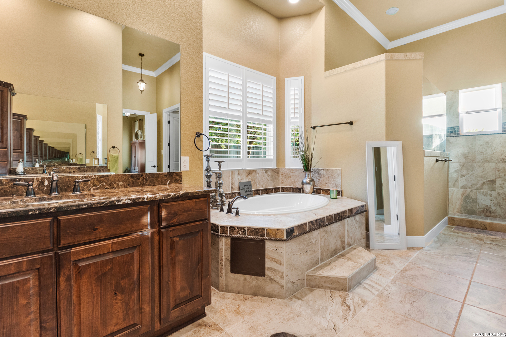 8442 Camp Verde Rio San Antonio TX 78255
