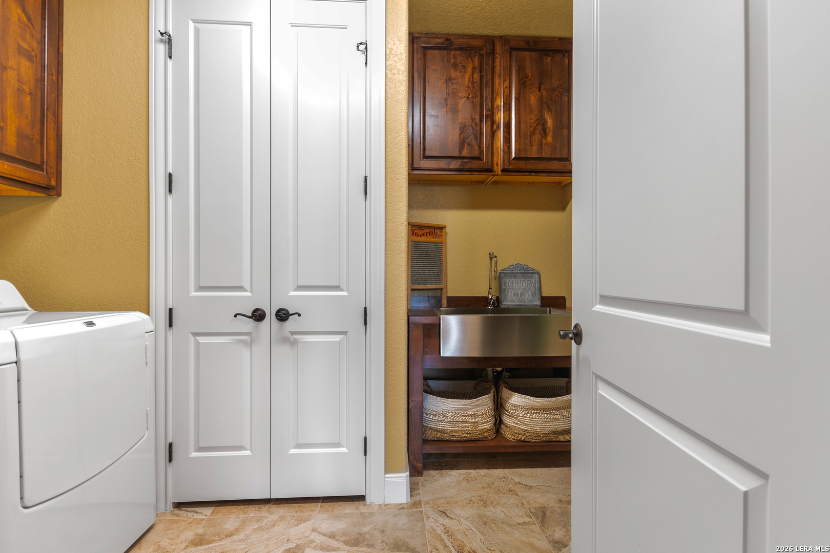 8442 Camp Verde Rio San Antonio TX 78255