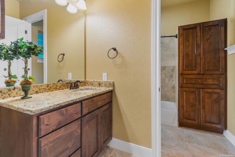 8442 Camp Verde Rio San Antonio TX 78255