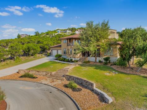 8442 Camp Verde Rio San Antonio TX 78255