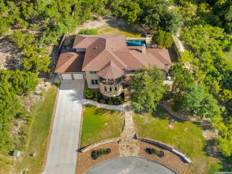 8442 Camp Verde Rio San Antonio TX 78255