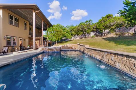 8442 Camp Verde Rio San Antonio TX 78255