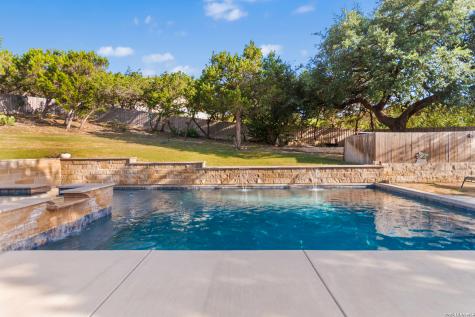 8442 Camp Verde Rio San Antonio TX 78255