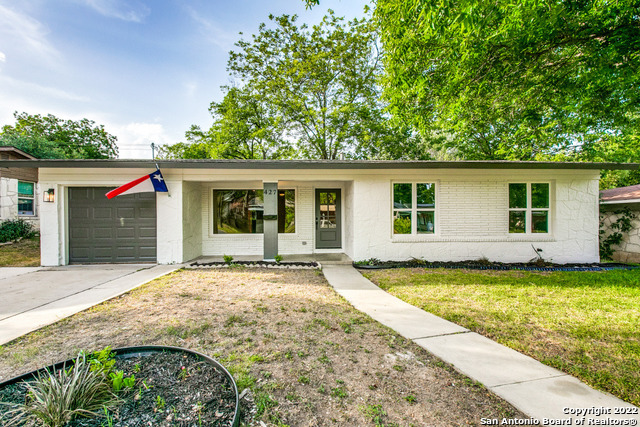 427 Cherry Ridge Drive San Antonio TX 78213