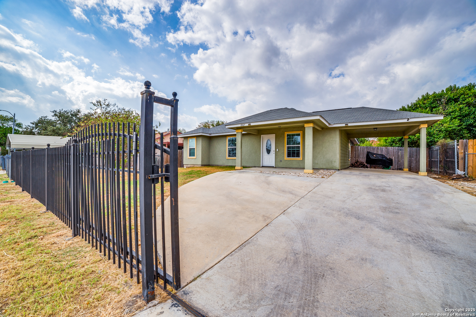 8867 Old Sky Harbor San Antonio TX 78242