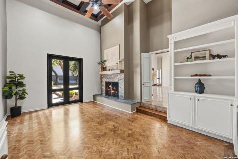 6 Sleepy Cove Street San Antonio TX 78230