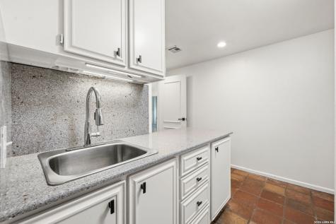 6 Sleepy Cove Street San Antonio TX 78230
