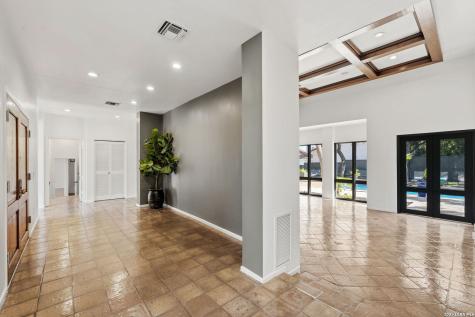 6 Sleepy Cove Street San Antonio TX 78230