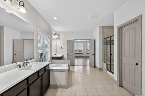9003 Quail Gate Boerne TX 78015