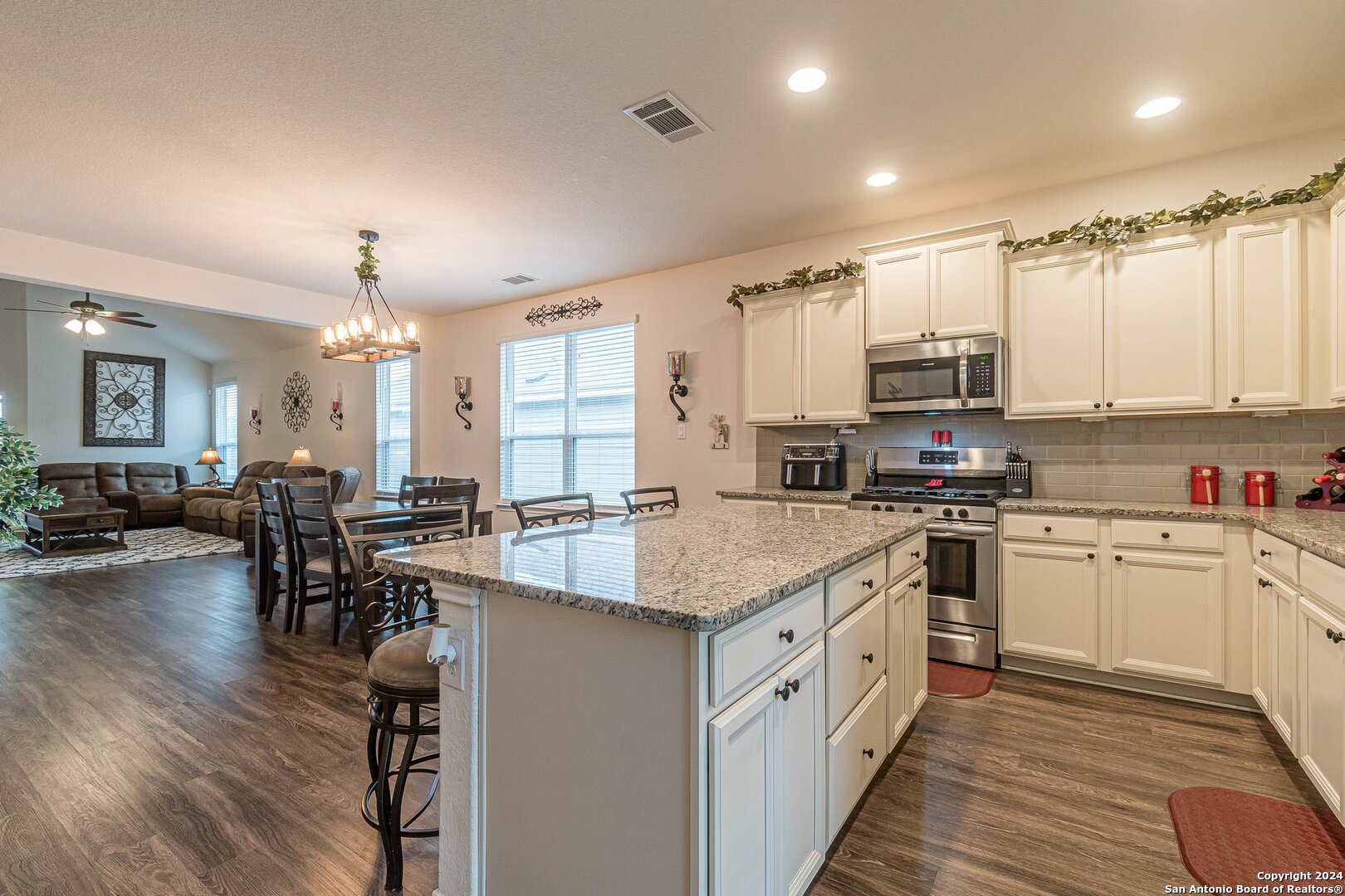 313 N Kowald Lane New Braunfels TX 78130
