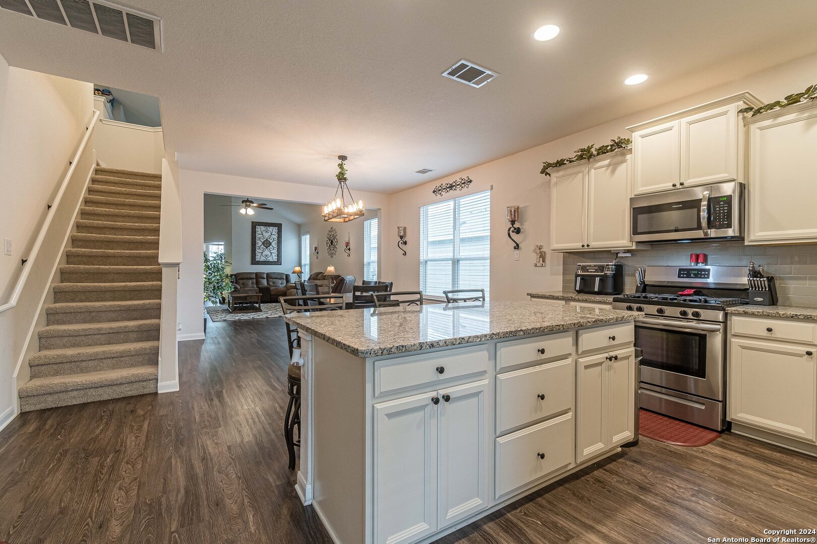 313 N Kowald Lane New Braunfels TX 78130