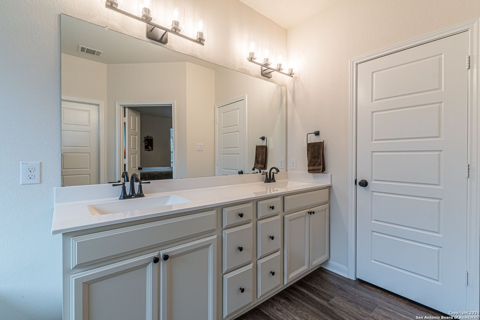 313 N Kowald Lane New Braunfels TX 78130