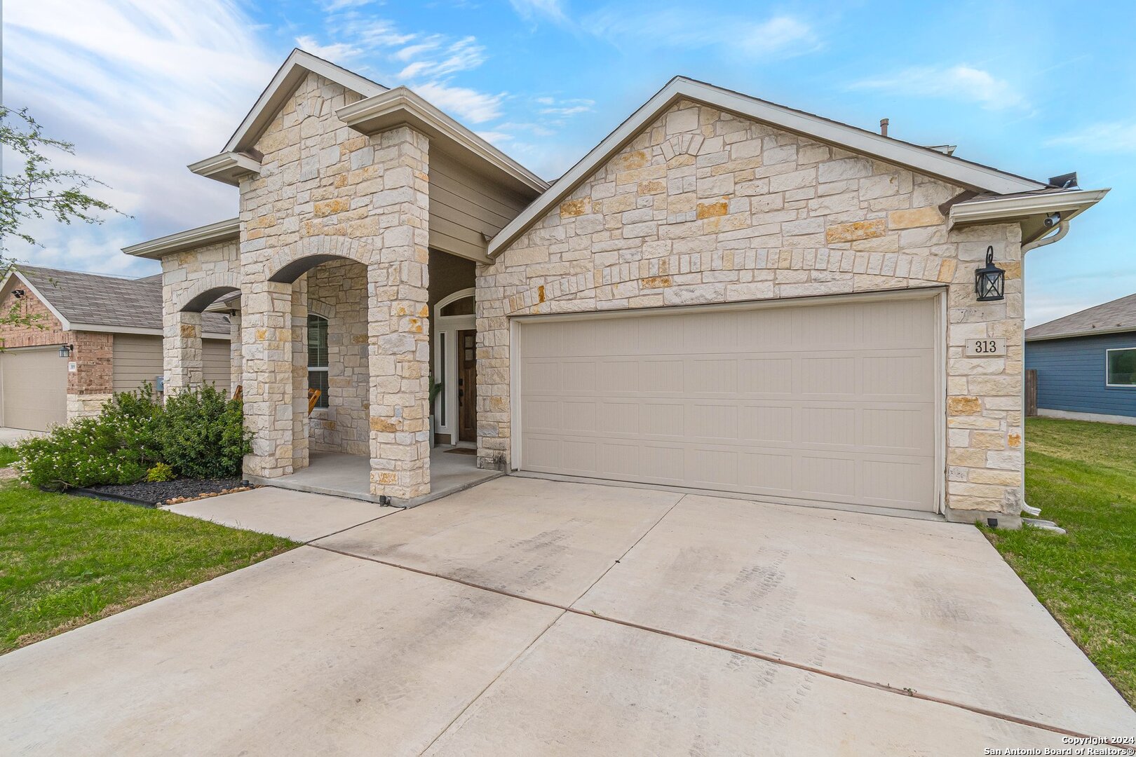 313 N Kowald Lane New Braunfels TX 78130