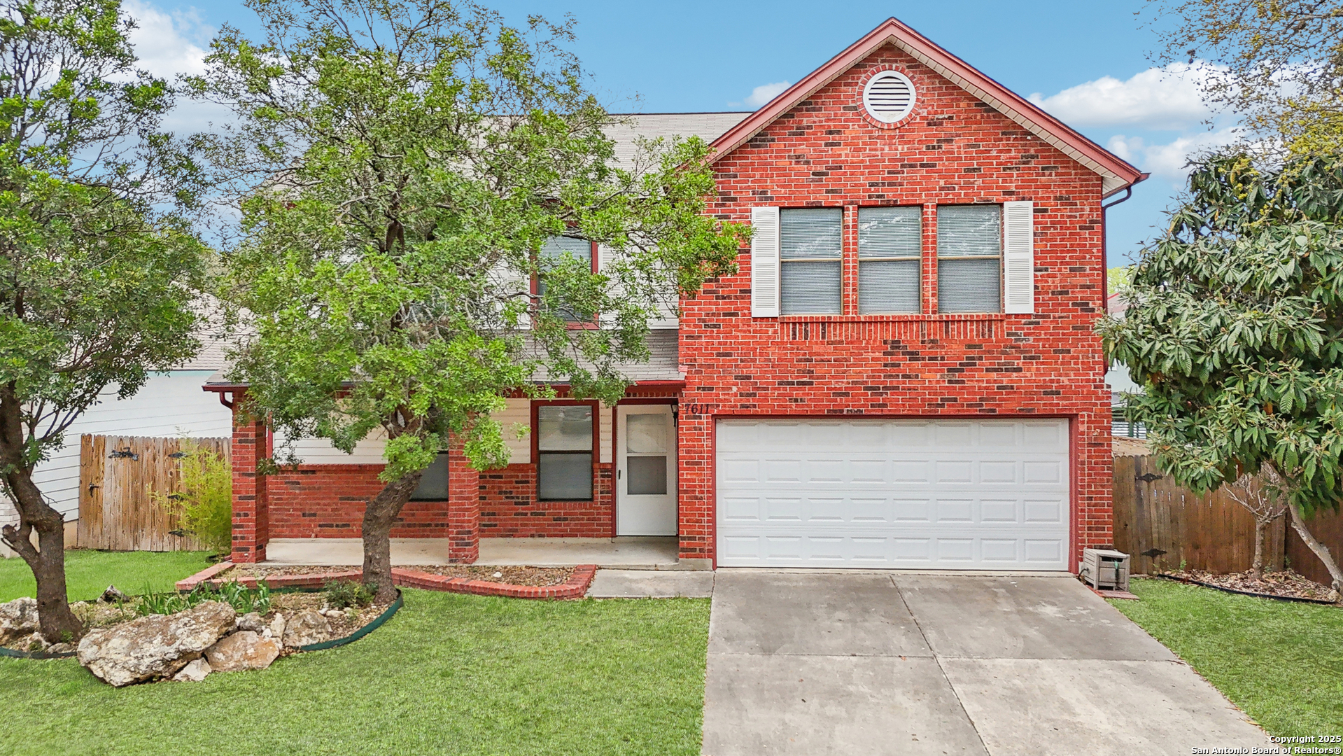 7611 Wood Bluff San Antonio TX 78240