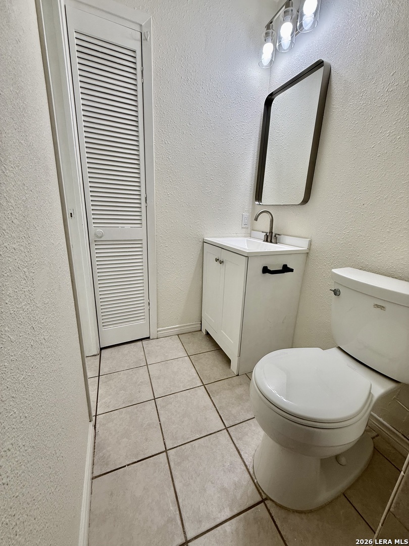 8711 Woods End San Antonio TX 78240