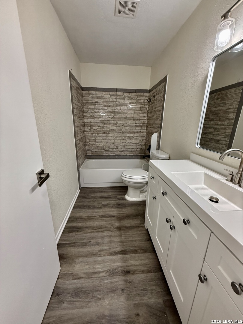 8711 Woods End San Antonio TX 78240