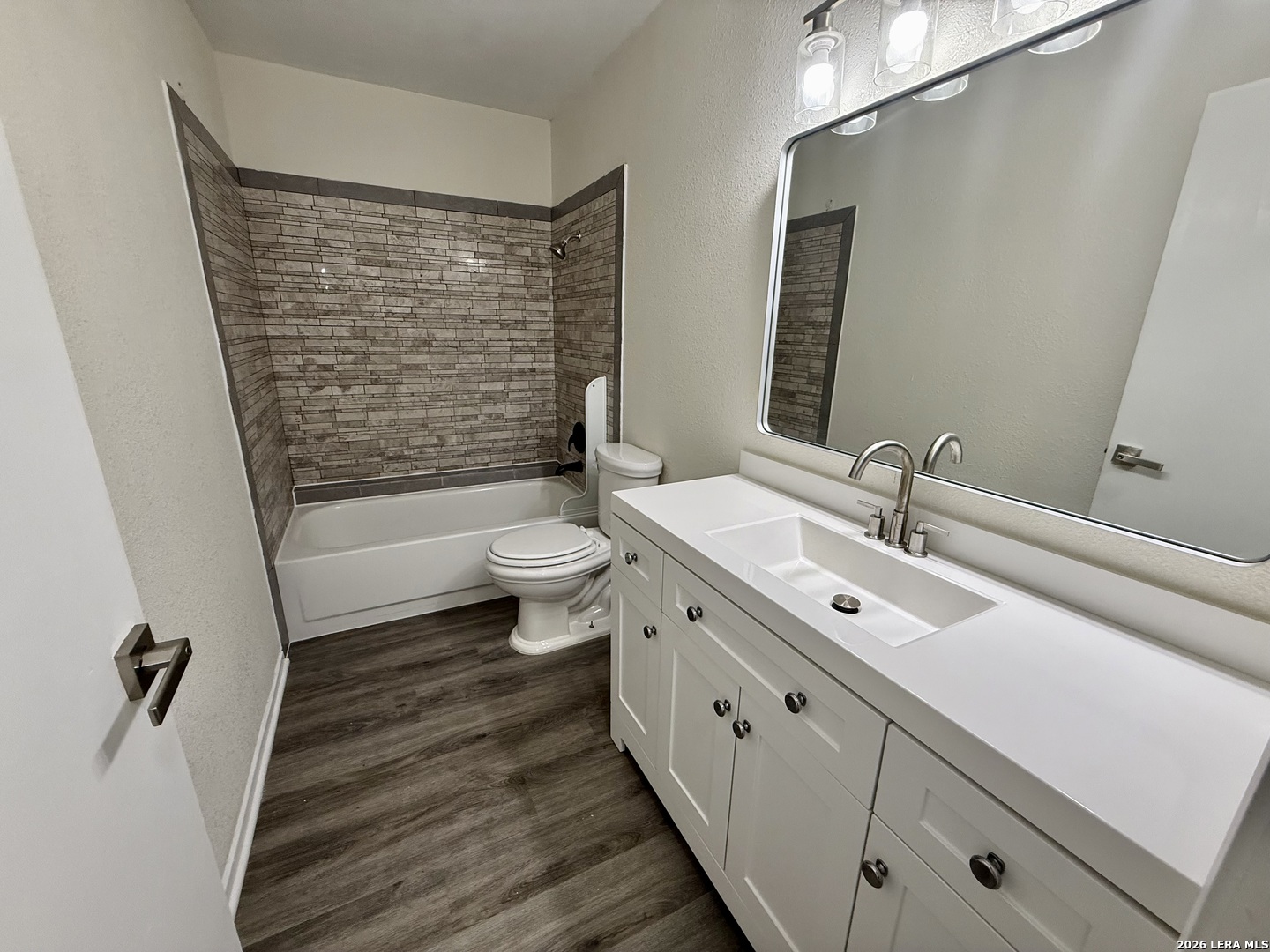 8711 Woods End San Antonio TX 78240