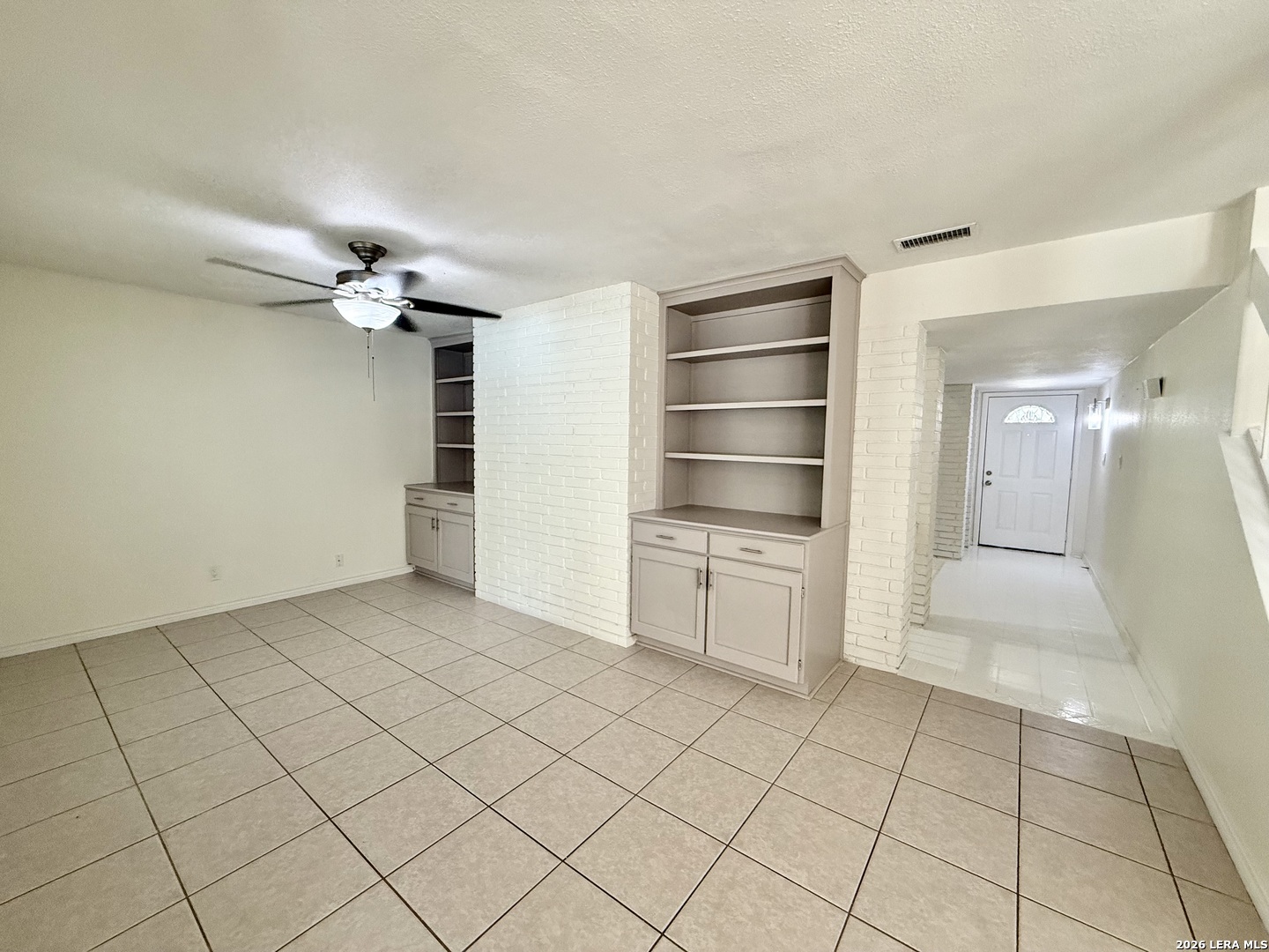 8711 Woods End San Antonio TX 78240