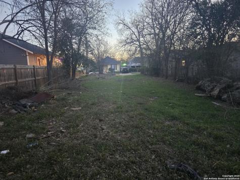 1327 Burleson San Antonio TX 78202