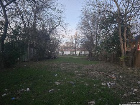 1327 Burleson San Antonio TX 78202