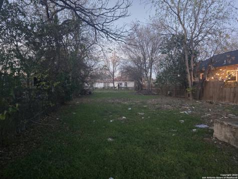 1327 Burleson San Antonio TX 78202