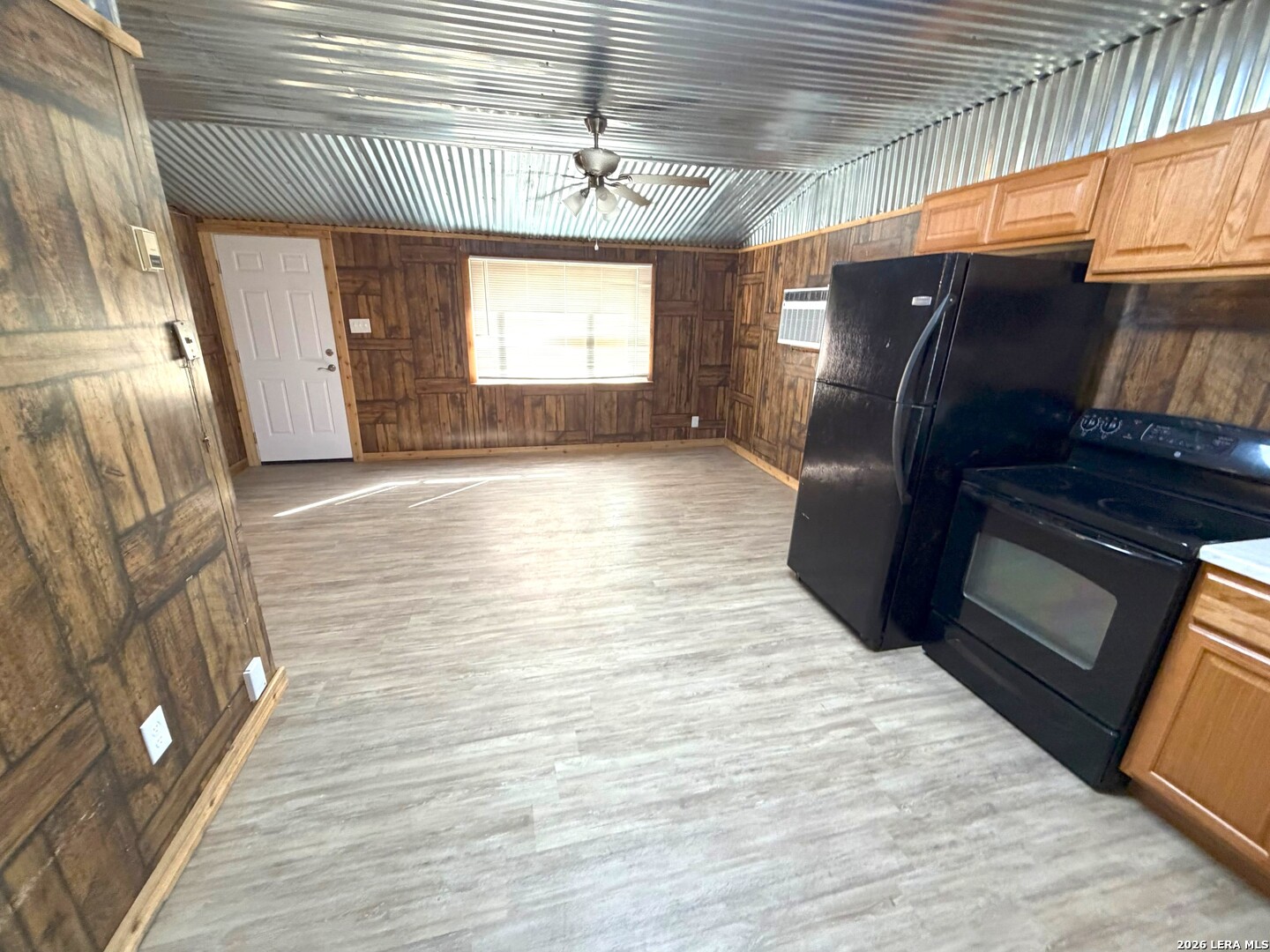140 Romian Way "2 Cabins" Lakehills TX 78063