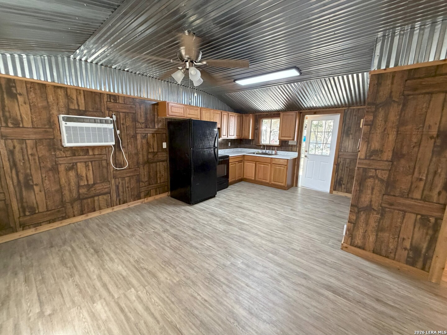140 Romian Way "2 Cabins" Lakehills TX 78063