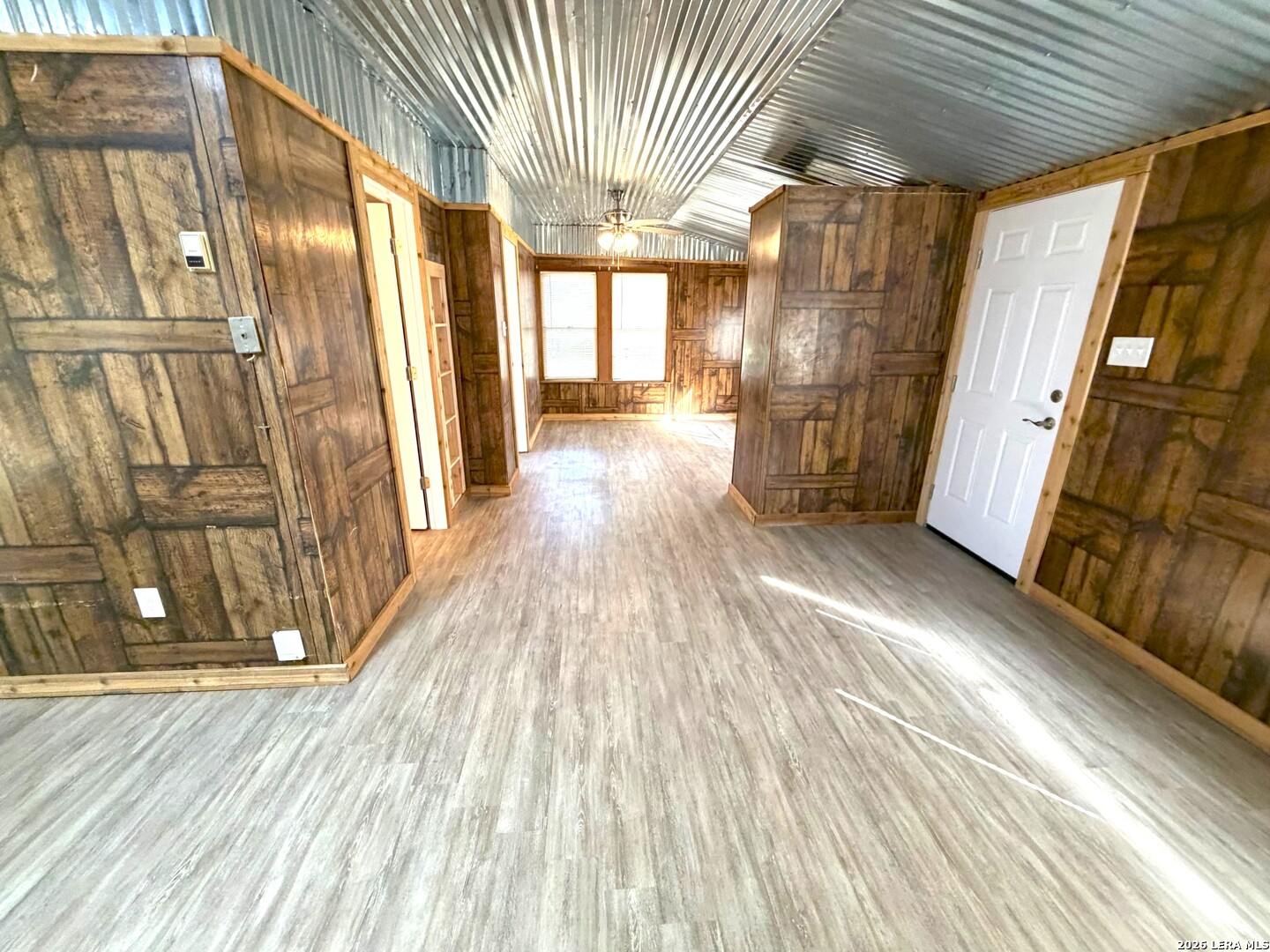 140 Romian Way "2 Cabins" Lakehills TX 78063