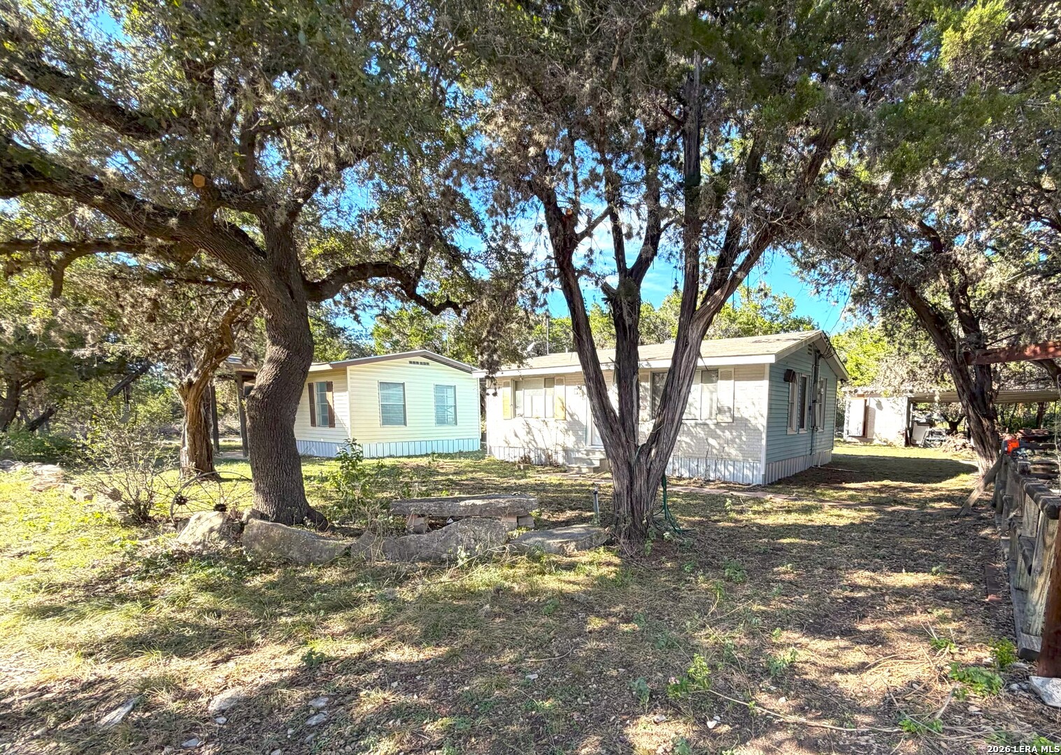 140 Romian Way "2 Cabins" Lakehills TX 78063