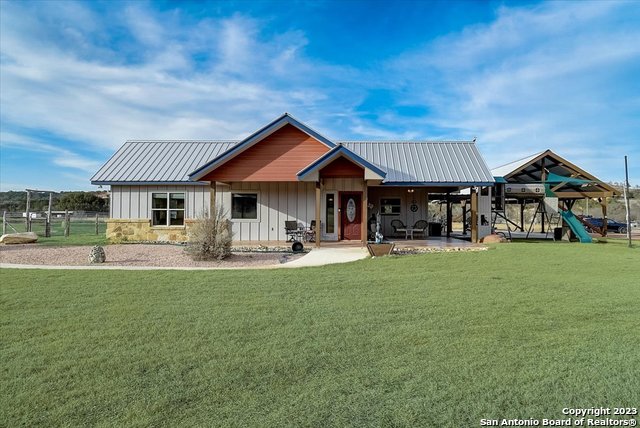 126 Dee Trail Ingram TX 78025