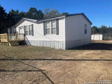 1556 Lakeshore Drive N Bandera TX 78003