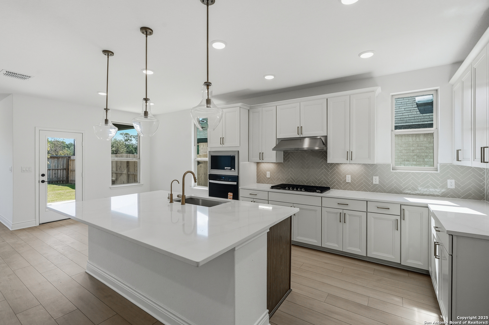347 Alpine Lakes New Braunfels TX 78130