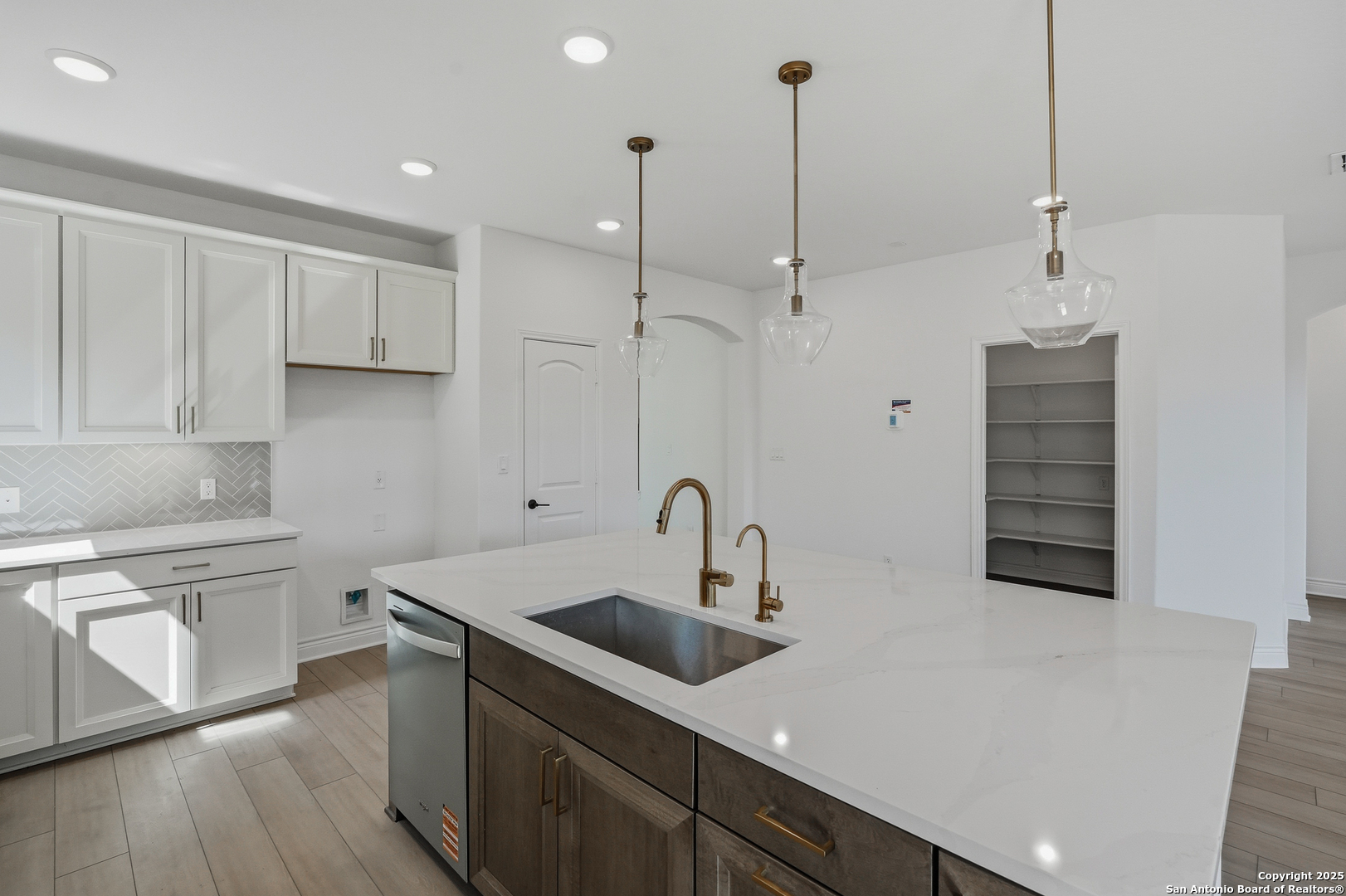 347 Alpine Lakes New Braunfels TX 78130