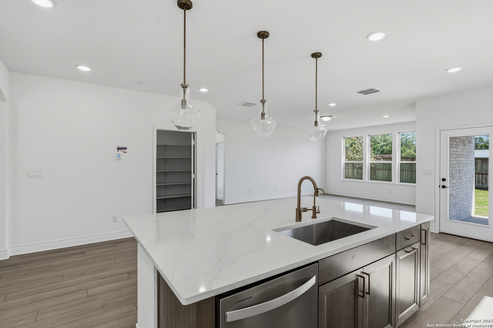 347 Alpine Lakes New Braunfels TX 78130