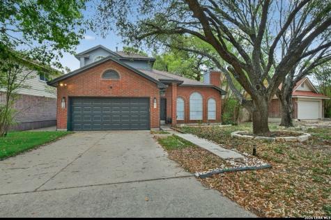 1822 Kingsbridge San Antonio TX 78253